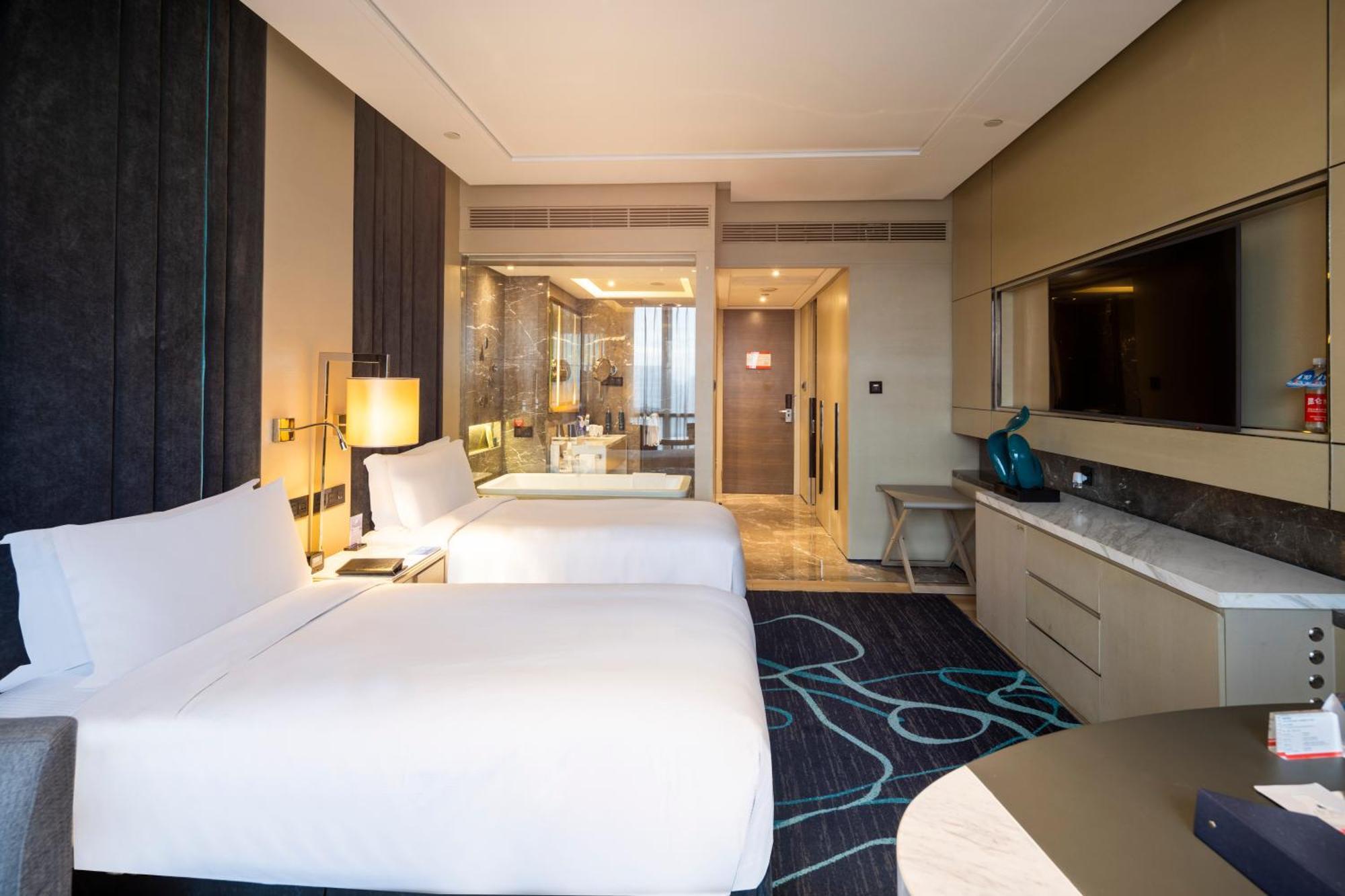 Hilton Xi'An High-Tech Zone Hotel Exterior photo